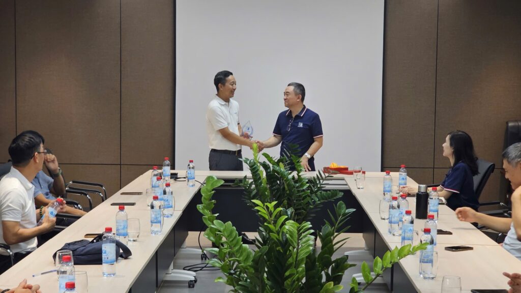 GIẢNG VIÊN KHOA CẤP THOÁT NƯỚC – TRƯỜNG ĐẠI HỌC XÂY DỰNG HÀ NỘI THAM QUAN NHÀ MÁY NƯỚC SẠCH HÒA BÌNH – XUÂN MAI – ảnh 6