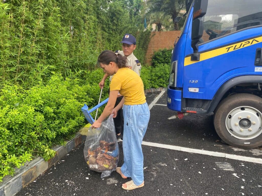 NHÀ MÁY NƯỚC SẠCH HÒA BÌNH – XUÂN MAI PHÁT ĐỘNG PHONG TRÀO “NGÀY THỨ SÁU XANH – SẠCH – ĐẸP” – ảnh 7